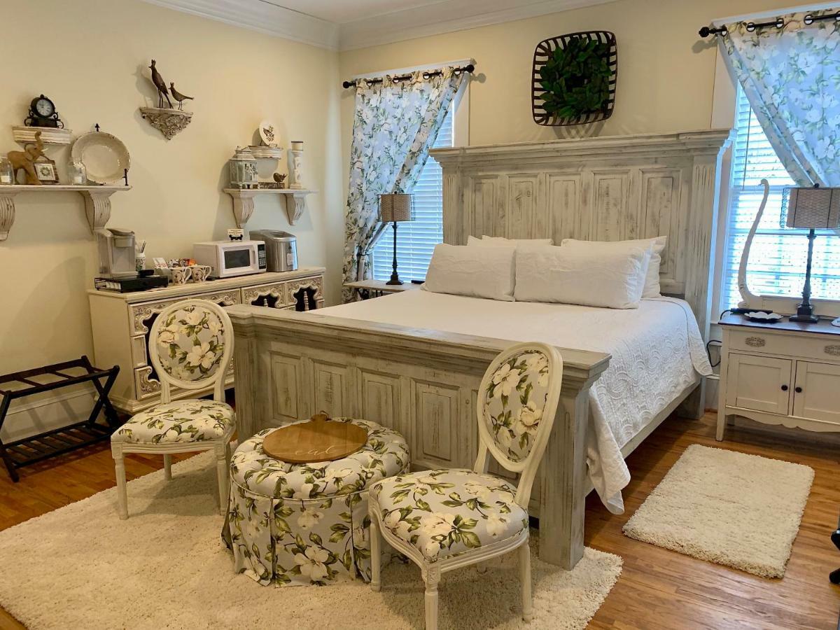 Bama Bed And Breakfast - Chimes Suite Tuscaloosa Exterior photo